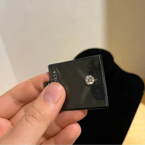 Lindenwold Fine Jewelers 1 Carat Loose Cubic Zirconia Round Gemstone NEW - Picture 5 of 8